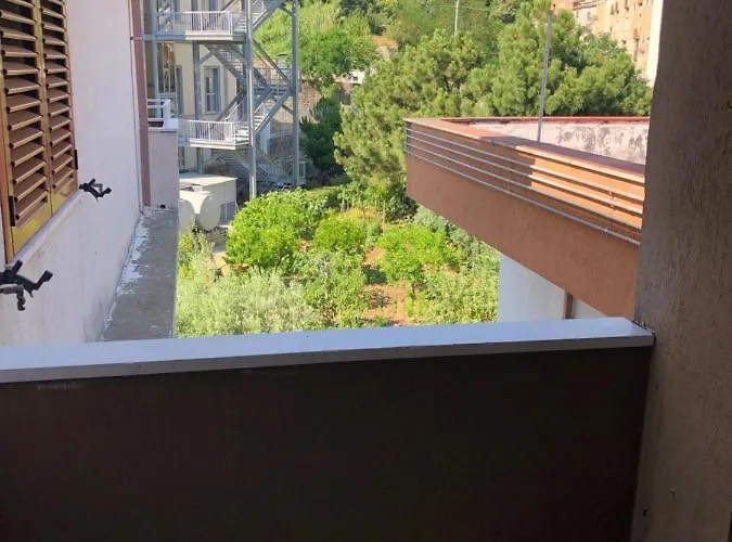 招待所 Attico Lady D